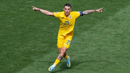Nicolae Stanciu will mit Rumänien ins Achtelfinale.