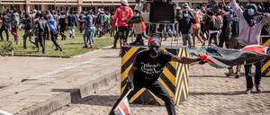Demonstranten vor dem Parlament in Kenias Hauptstadt Nairobi