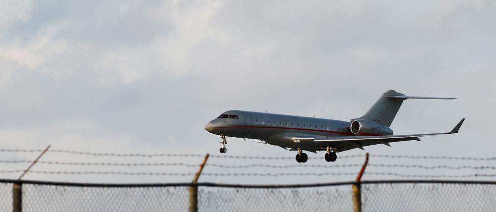 A private jet believed to be carrying WikiLeaks founder Julian Assange arrives at Saipan International Airport in Saipan, Northern Mariana Island, U.S., June 26, 2024. REUTERS/Issei Kato