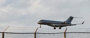 A private jet believed to be carrying WikiLeaks founder Julian Assange arrives at Saipan International Airport in Saipan, Northern Mariana Island, U.S., June 26, 2024. REUTERS/Issei Kato