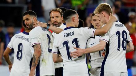 Trainer Gareth Southgate und seine Spieler.    