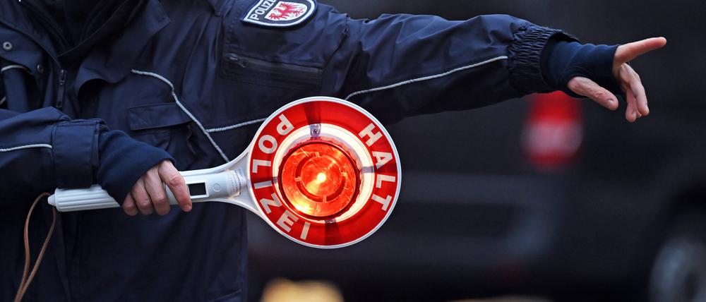 Die Potsdamer Polizei stoppte am Dienstag eine betrunkene Unfallverursacherin.