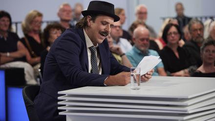 Ferdinand Schmalz am Mittwochabend beim Halten seiner Rede zur Literatur.