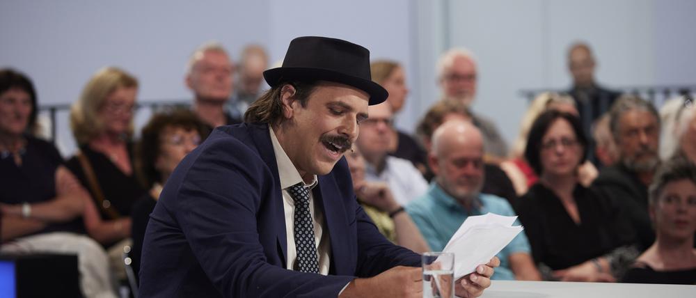 Ferdinand Schmalz am Mittwochabend beim Halten seiner Rede zur Literatur.