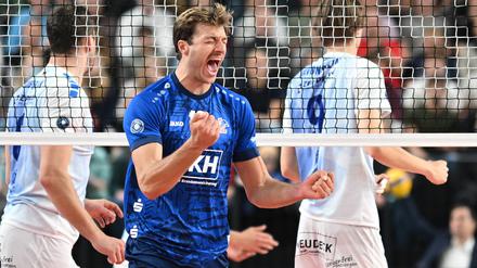 Ausgelassener Jubel. Matthew „Matt“ Knigge wechselt aus Lüneburg nach Berlin und will mit den Volleys Meister werden.