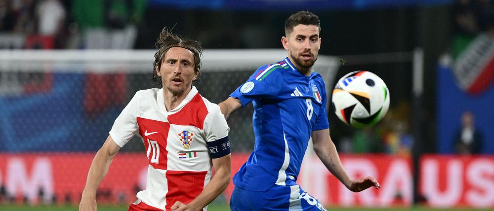 Jorginho (rechts) steht in der Kritik, Luka Modric (links) schied mit Kroatien in allerletzter Sekunde aus.