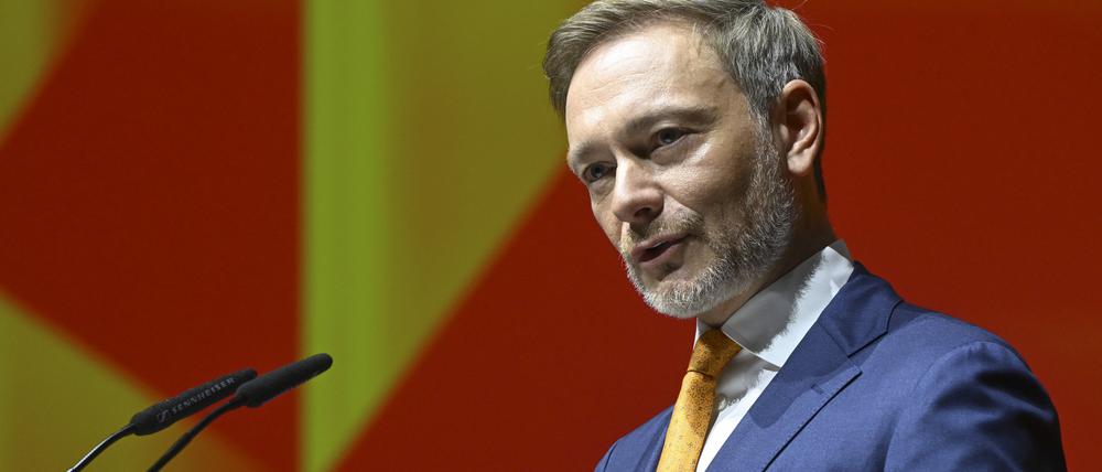 Christian Lindner (FDP), Bundesfinanzminister, spricht beim Tag der Immobilienwirtschaft. 