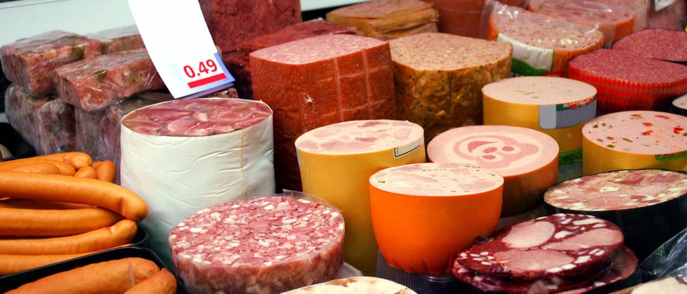 Rewe muss eine Salami aus dem Sortiment nehmen.