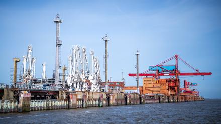 Der Industriehafen Stade, der für das geplante Import-Terminal für Flüssigerdgas erweitert wird.