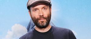 Marc-Uwe Kling ist mit den „Känguru-Chroniken“ bekannt geworden, hatte mit dem „Neinhorn“ einen Riesenerfolg und legt jetzt seinen ersten Thriller vor.