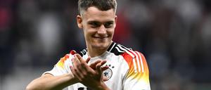 Florian Wirtz in einem Trikot der deutschen Fußballnationalmannschaft