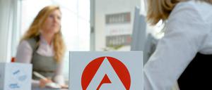 Immer mehr Potsdamerinnen und Potsdamer melden sich in der Agentur für Arbeit arbeitlos.