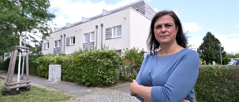 Mieterin Anke Stemmann wohnt in der Orville-Wright-Straße im Bornstedter Feld in Potsdam.