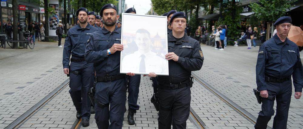 Der 29-jährige Polizist Rouven Laur starb zwei Tage später an seinen Verletzungen.