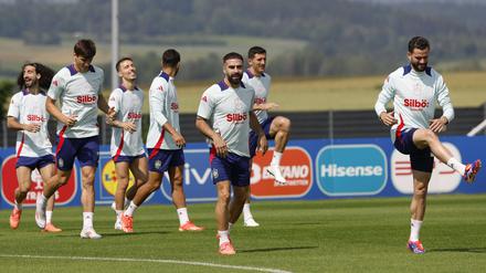 Das spanische Team bereitet sich auf das anstehende Achtelfinale gegen Georgien vor.  
