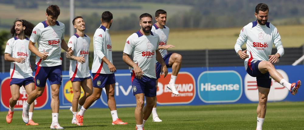 Das spanische Team bereitet sich auf das anstehende Achtelfinale gegen Georgien vor.  