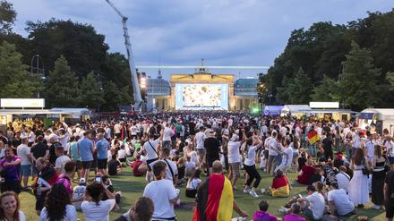 Wann sind Feste gemeinnützig? Auch darum dreht sich der Streit zwischen Bezirk Mitte und Land Berlin um die Fanzonen zur Fußball-EM.