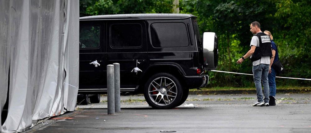 Bei Schüssen auf einer Hochzeitsfeier hat es in der Nacht zum Sonntag einen Toten und Verletzte gegeben.