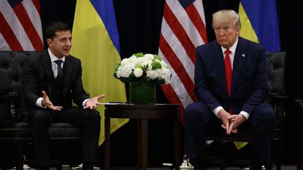 Donald Trump bei einem Treffen mit seinem ukrainischen Kollegen Wolodymyr Selenskyj während Trumps Präsidentschaft. 