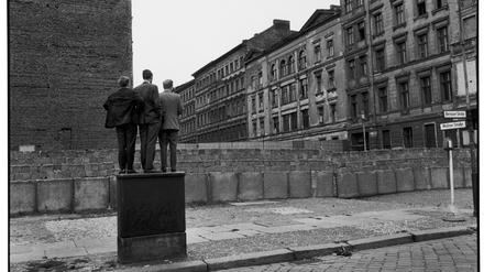 Auch dieses Bild mit Blick auf die Berliner Mauer ist in der Ausstellung zu sehen.
