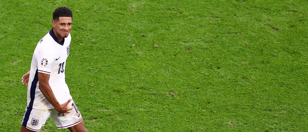 Jude Bellingham setzte zu einer obszönen Geste nach seinem Ausgleichstreffer an.