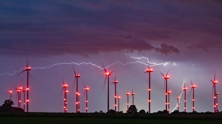 Blinkende Windräder sind  ein Ärgernis.