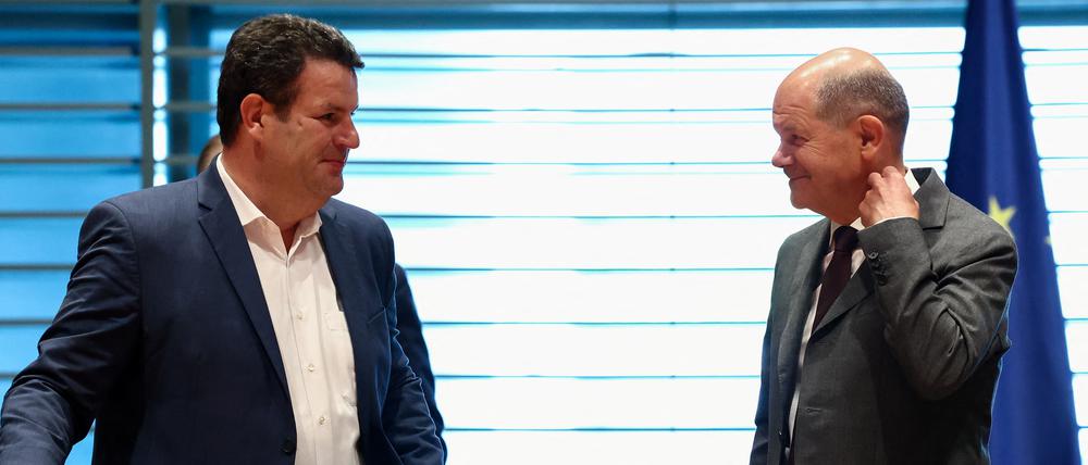 Olaf Scholz und sein Arbeitsminister Hubertus Heil im Bundeskabinett.