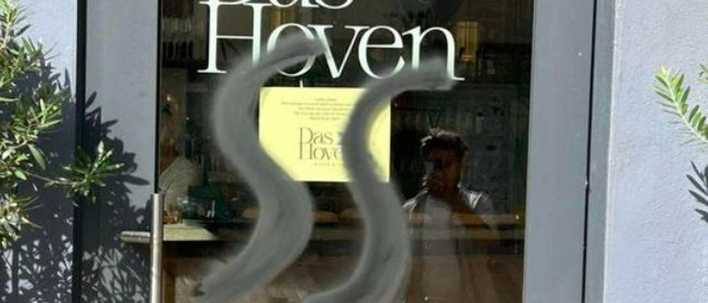 Das Restaurant und Café "Hoven" in Berlin-Neukölln ist erneut Ziel eines queerfeindlichen Angriffs geworden. Quelle: Das Hoven / Instagram