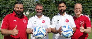 Die Macher des SSV: Vorstand Ümit Gündüz (links) und Thorsten Brenscheidt (rechts), dazwischen Michael Fuß und Hassan Oumari.