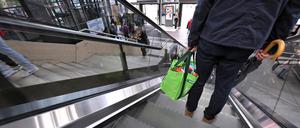 Wieder im Einsatz: Neue Rolltreppe im Hauptbahnhof Potsdam.