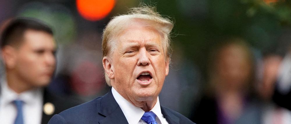 Der ehemalige US-Präsident Donald Trump vor dem Trump Tower in New York City (Archivbild)