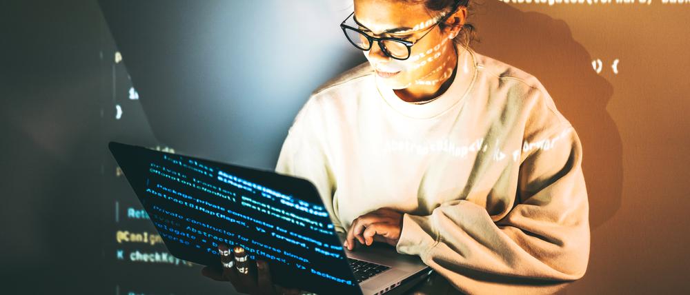Von KI-Consultants bis zu Data-Analysts: In der IT sind gut qualifizierte Nachwuchskräfte wichtig.