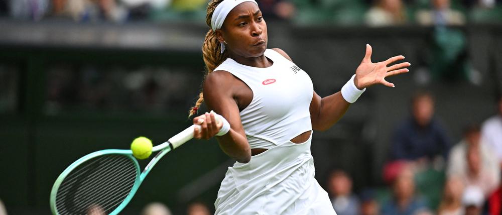 Coco Gauff gewinnt ihr erstes Match gegen Carolin Dolehide deutlich in zwei Sätzen
