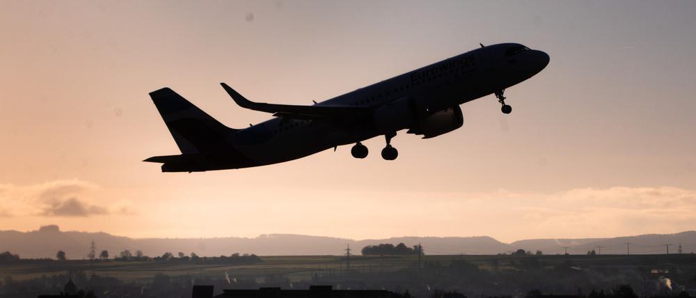Flugzeugstart in Baden-Württemberg, Stuttgart.