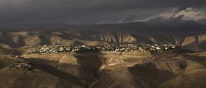 Eine Gesamtansicht einer israelischen Siedlung im Westjordanland.