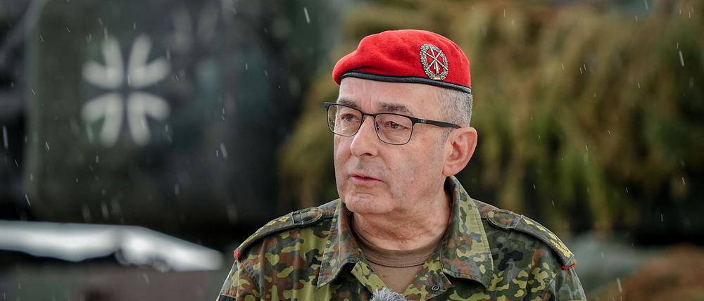 Deutschlands oberster Soldat will im Sinne der Gleichberechtigung auch Frauen in die Pflicht nehmen. (Archivbild)