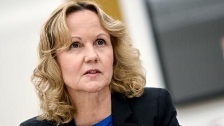 Bundesumweltministerin Lemke verkündet sofortigen Stopp von Klimaschutzprojekten 