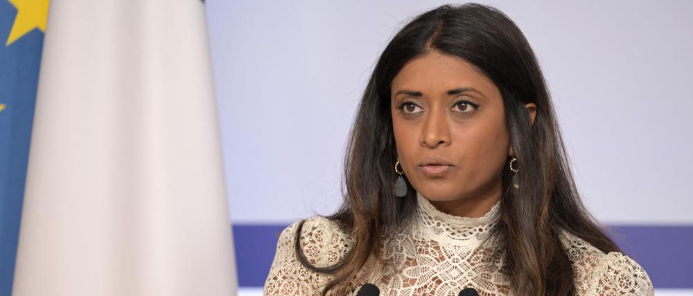 In Frankreich kommt es immer wieder zu Übergriffen auf Politiker. Jetzt trifft es Priscilla Thevenot. Die Kanditatin war zuvor von der Rechtsextremen RN rassistisch beleidigt worden. 