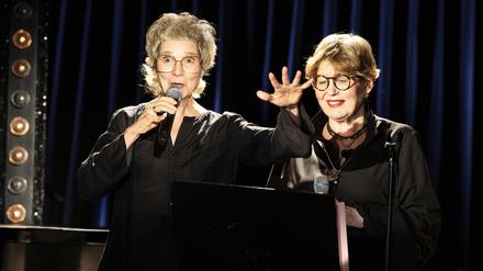 In der Bar jeder Vernunft. Uschi Brüning (r.) und Popette Betancor beim Jazzen.