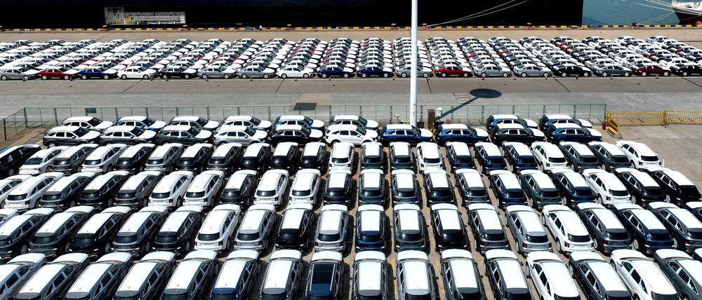 Aus China verschiffte E-Autos von BYD werden mit vorläufigen Strafzöllen belegt. 