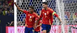 Und am Ende jubeln die Spanier. Bisher hat das Team alle Spiele bei der EM gewonnen.