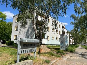 Auf den dreigeschossigen Bestandsbau soll im zweiten Bauabschnitt eine vierte Etage gesetzt werden.