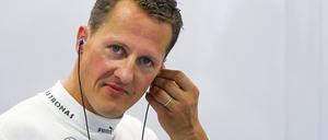 Zwei Männer stehen unter Verdacht, die Familie von Ex-Rennfahrer Michael Schumacher erpresst zu haben. Nun gibt es einen neuen Ermittlungsstand.