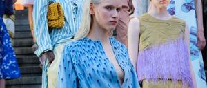 Für ein Schlussbild kamen die Models bei Odeeh auf der Treppe des Alten Museums zusammen.