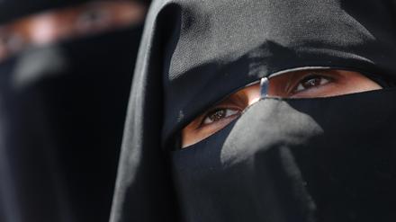 Eine Frau mit Nikab