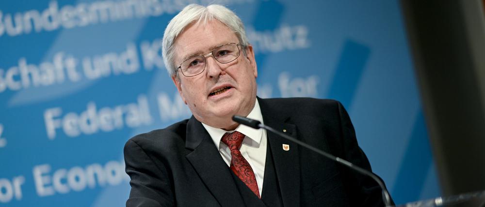 Brandenburgs Wirtschaftsminister Jörg Steinbach erwartet Rückwind für Unternehmen durch Wachstumspaket.