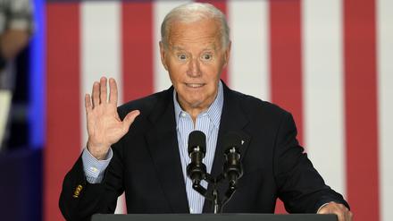 US-Präsident Joe Biden bei einer Wahlkampfveranstaltung in der Sherman Middle School in Madison, Wisconsin.