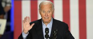 US-Präsident Joe Biden bei einer Wahlkampfveranstaltung in der Sherman Middle School in Madison, Wisconsin.