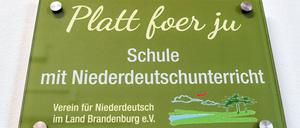 Brandenburg hat im Juni als erstes deutsches Bundesland ein Niederdeutsch-Gesetz beschlossen. Jedoch gibt es nur in wenigen Orten Plattdeutsch-Unterricht für Kinder.