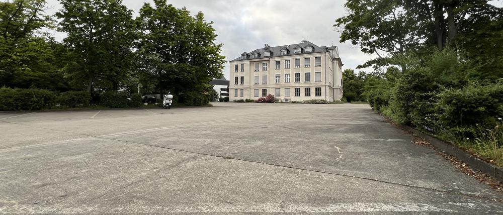Parkplatz in der Thielallee 63 auf dem FU-Campus
